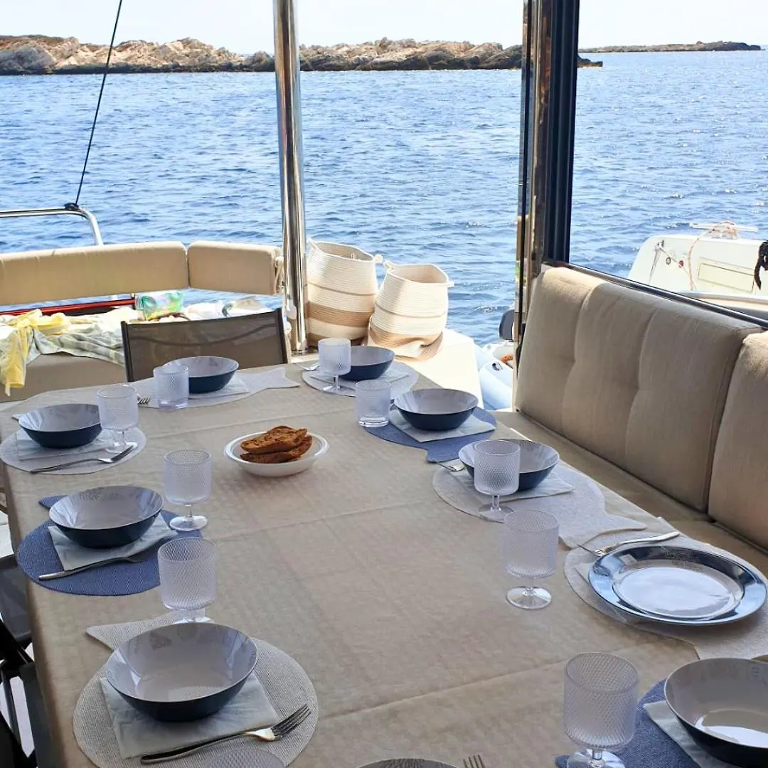Catamarano Lux Hotel Palermo